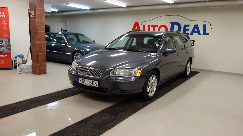 Volvo V70 2.5T Momentum Euro 4