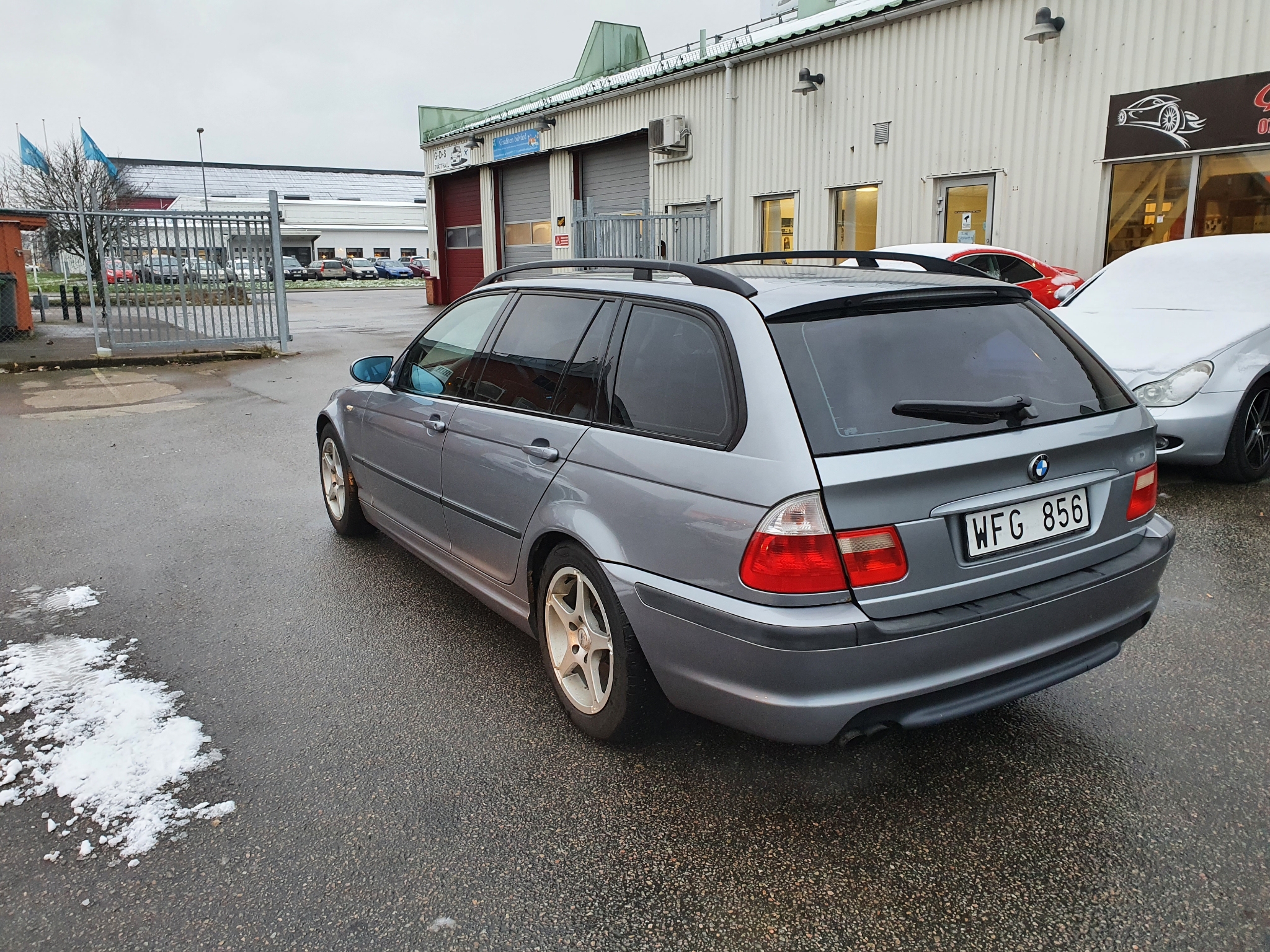 BMW 320 2005, photo 6/35