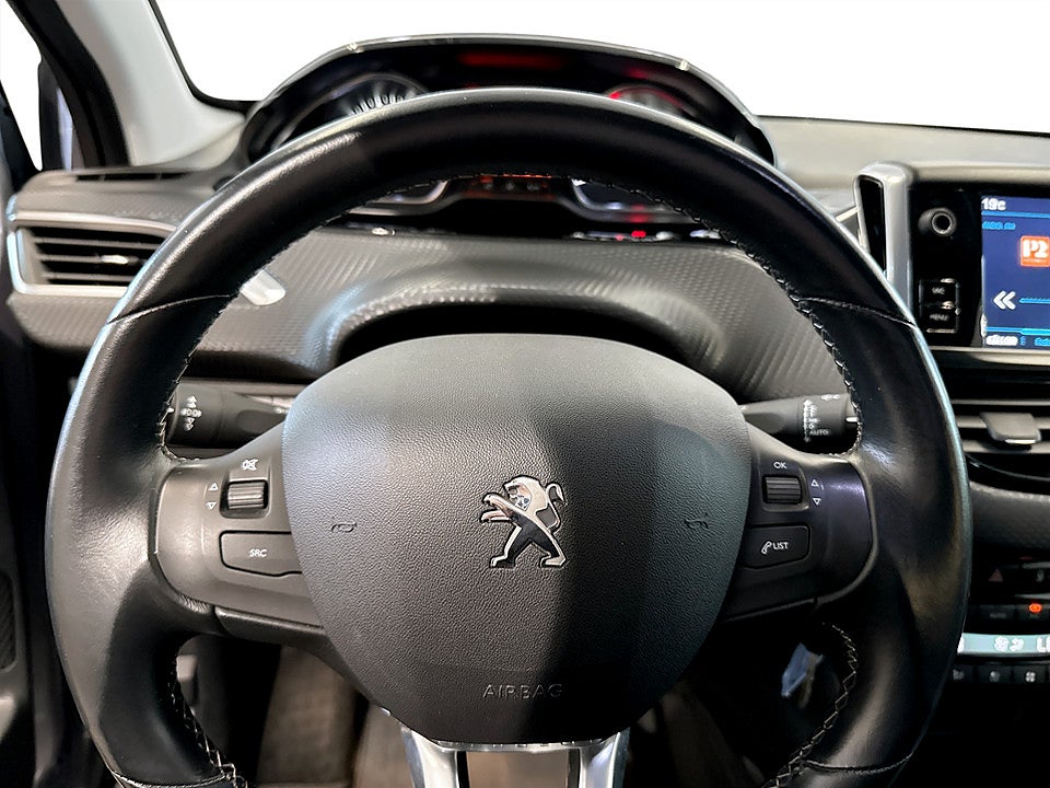 Bild på Peugeot 2008 Allure 1.2 PT 82hk DRAG CARPLAY