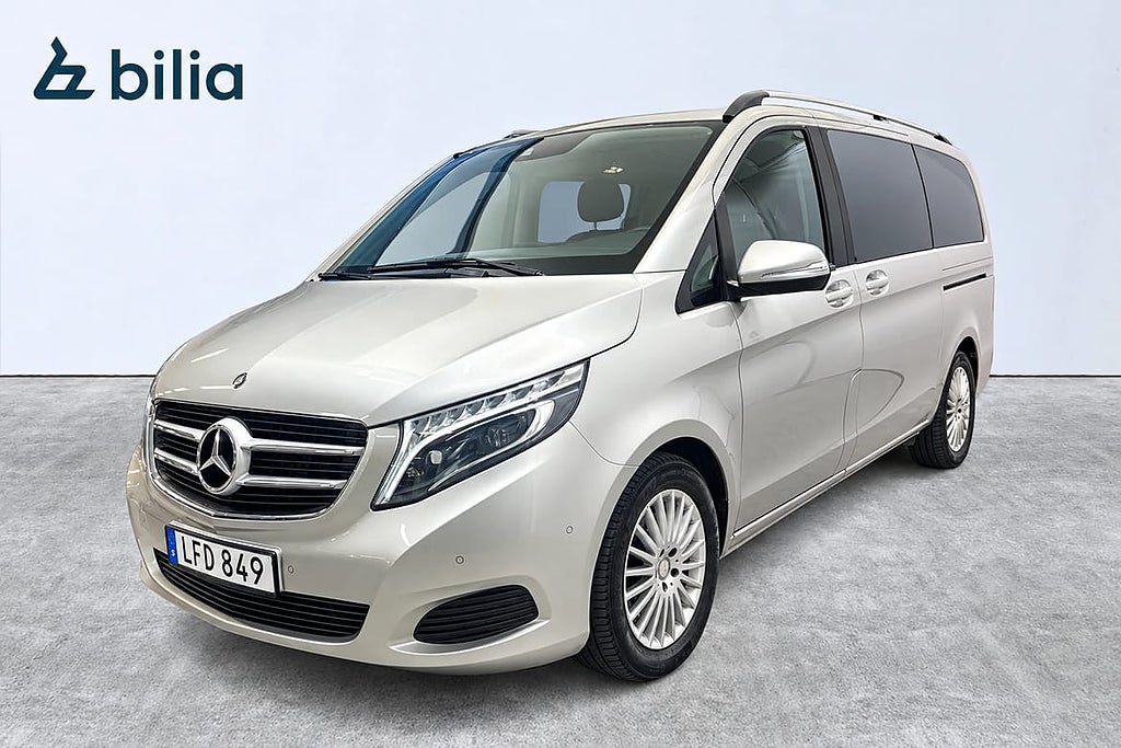 Mercedes-Benz V 220d Lång 8-sits/ V-hjul/ Backkamera / Drag