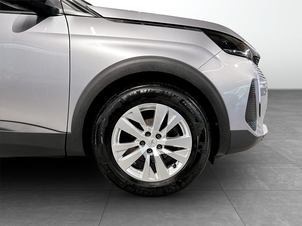 Bild på Peugeot 5008 Active 1.2 PT 130hk - P-SENSORER, CARPLAY