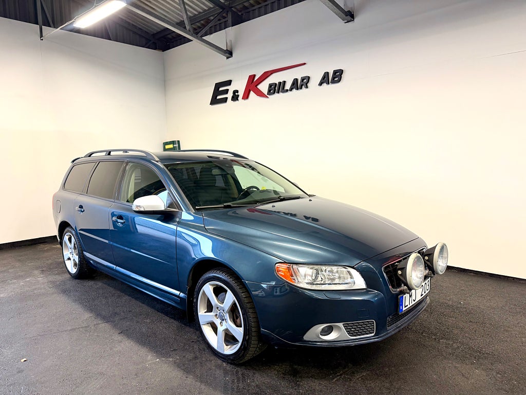 Volvo V70 2.0F Momentum Euro 4 Dragkrok 17” R-fälgar 