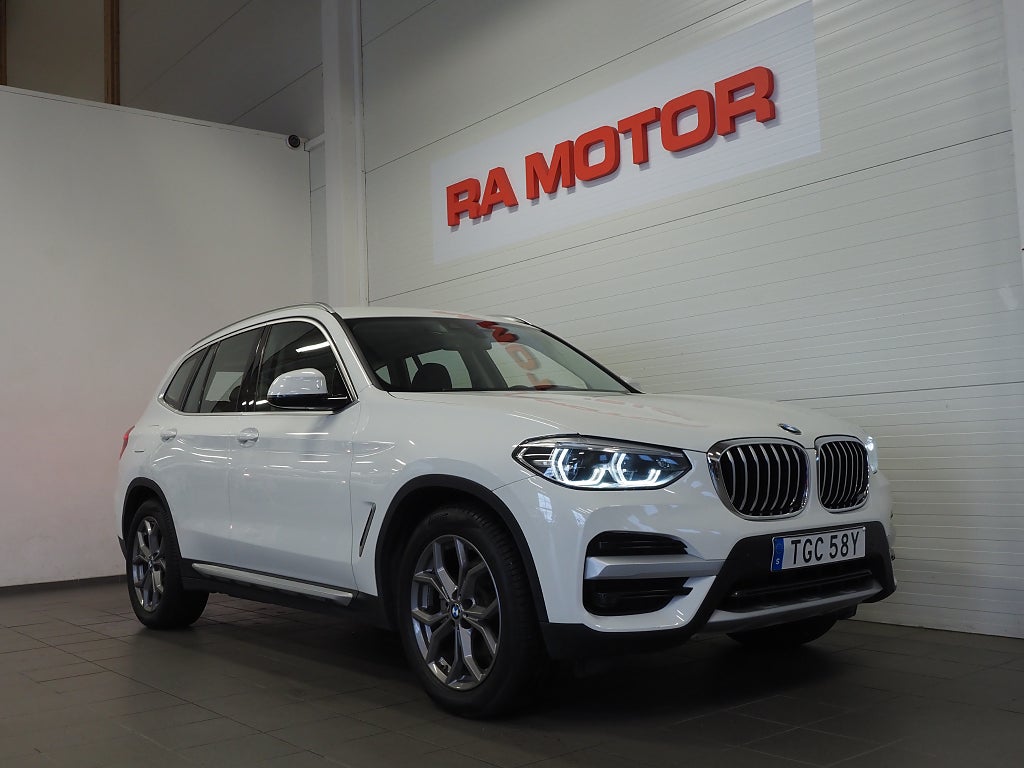 BMW X3 xDrive20d 190hk xLine | Navi | Värmare | Dragkrok |