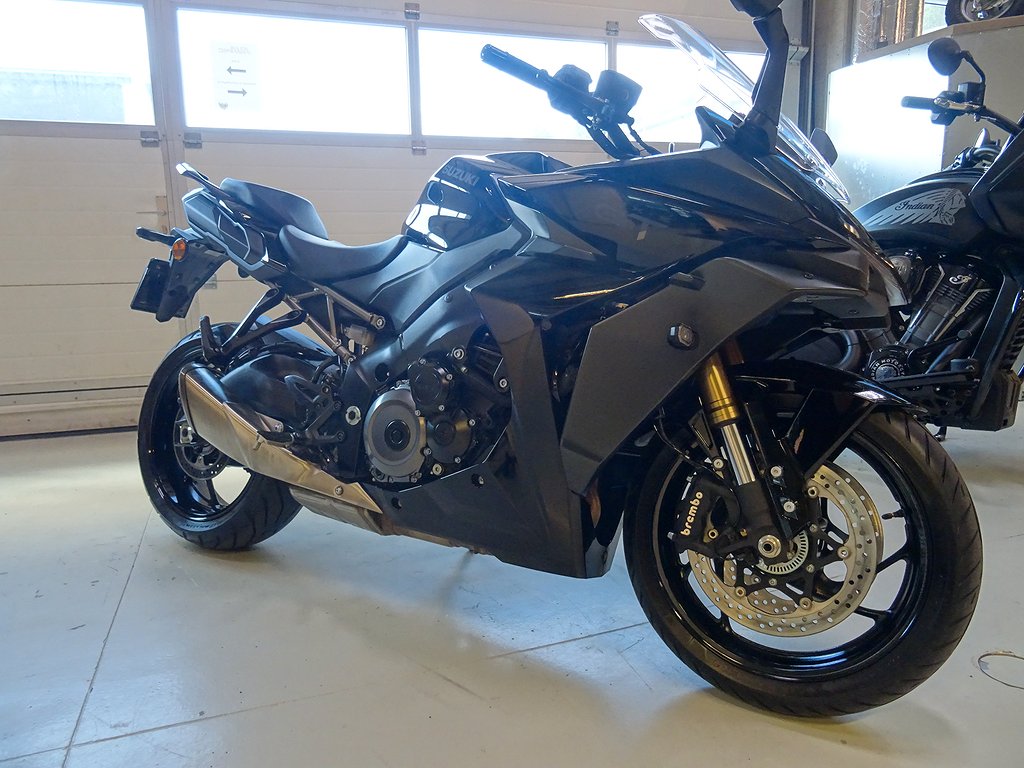 Suzuki GSX-S1000 GT 