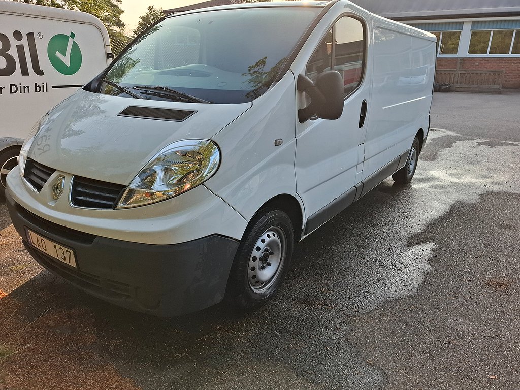 Renault trafic Skåpbil 2.9t 2.0 dCi Euro 4