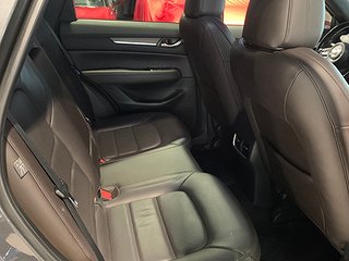 SUV Mazda CX-5 10 av 27