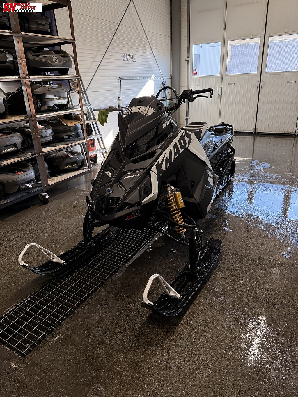 Polaris 850 Boost Khaos 146" Vårpris!