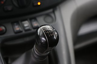 Transportbil - Skåp Nissan NV200 13 av 14