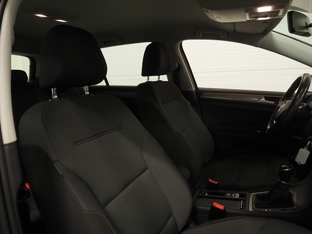 Volkswagen Golf 5-dörrar 1.6 TDI Masters D-Värm P-Sensorer 2015