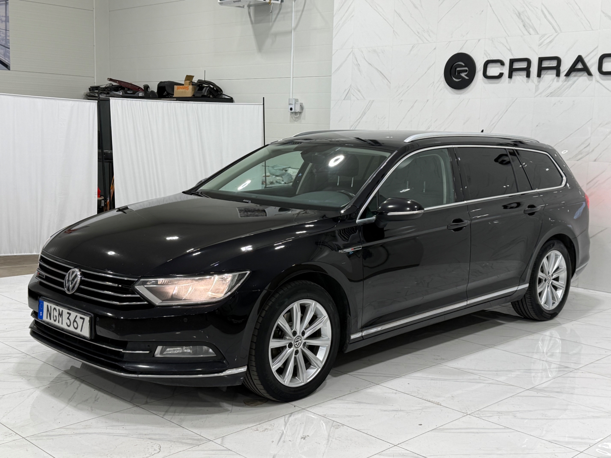 Volkswagen Passat 2016, photo 4/10