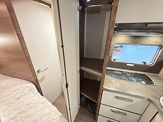 Husbil-halvintegrerad Knaus LIVE TI 650 MF 20 av 24