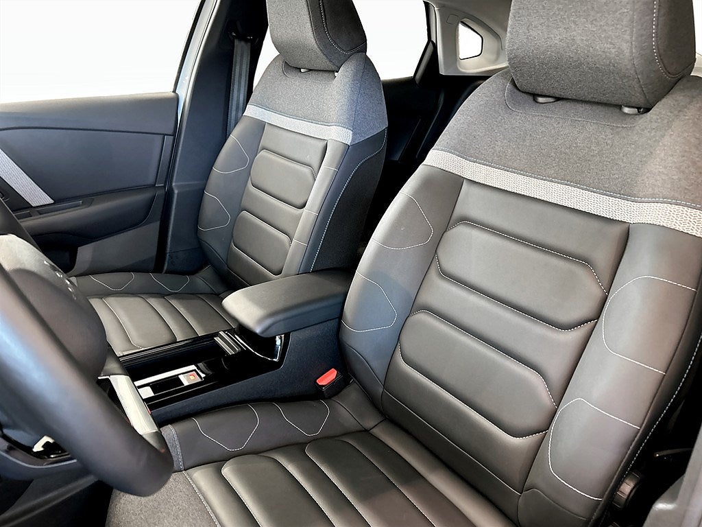 Bild på Citroën C4 X Shine 1.2 PT 130hk Aut - 360-KAMERA, CARPLAY