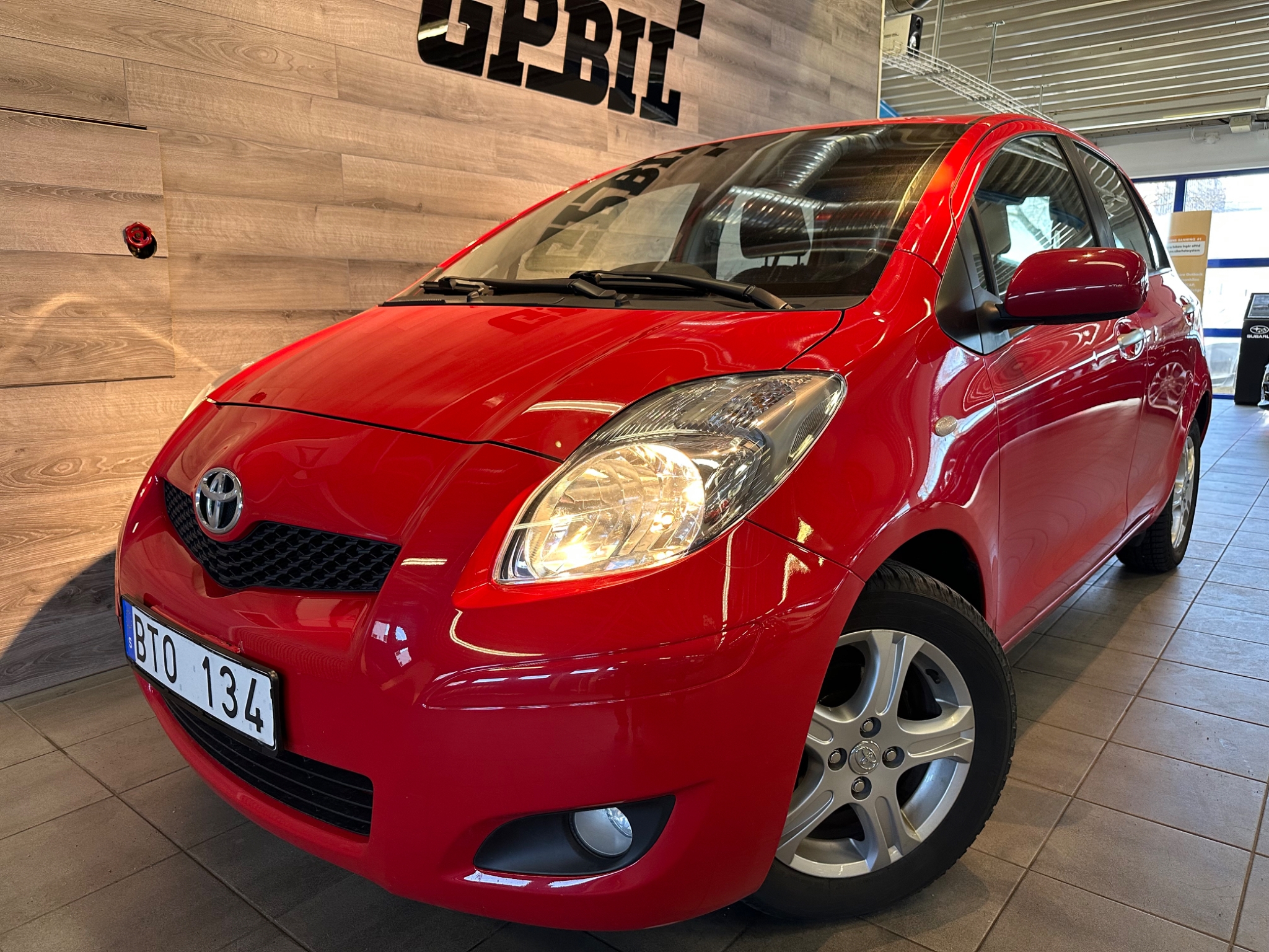 Toyota Yaris 5-dörrar 1.33 VVT-i 2011, bild 4/54