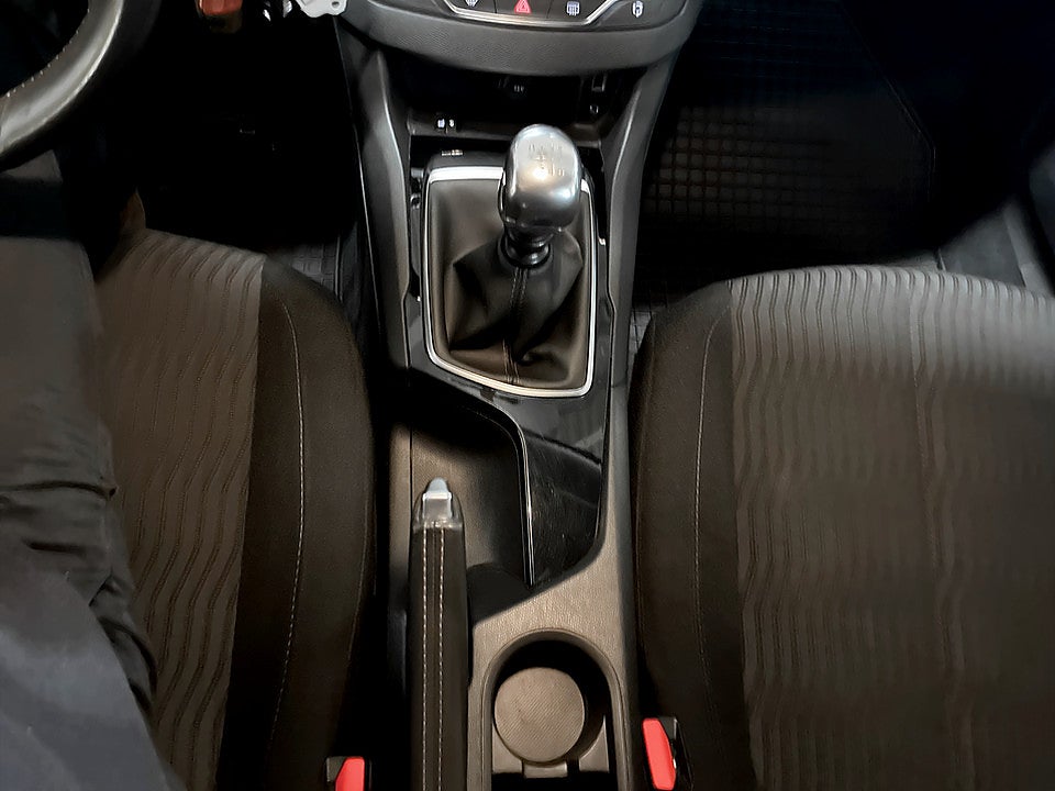 Bild på Peugeot 308 308 5D Active 1.6 e-HDi 115hk