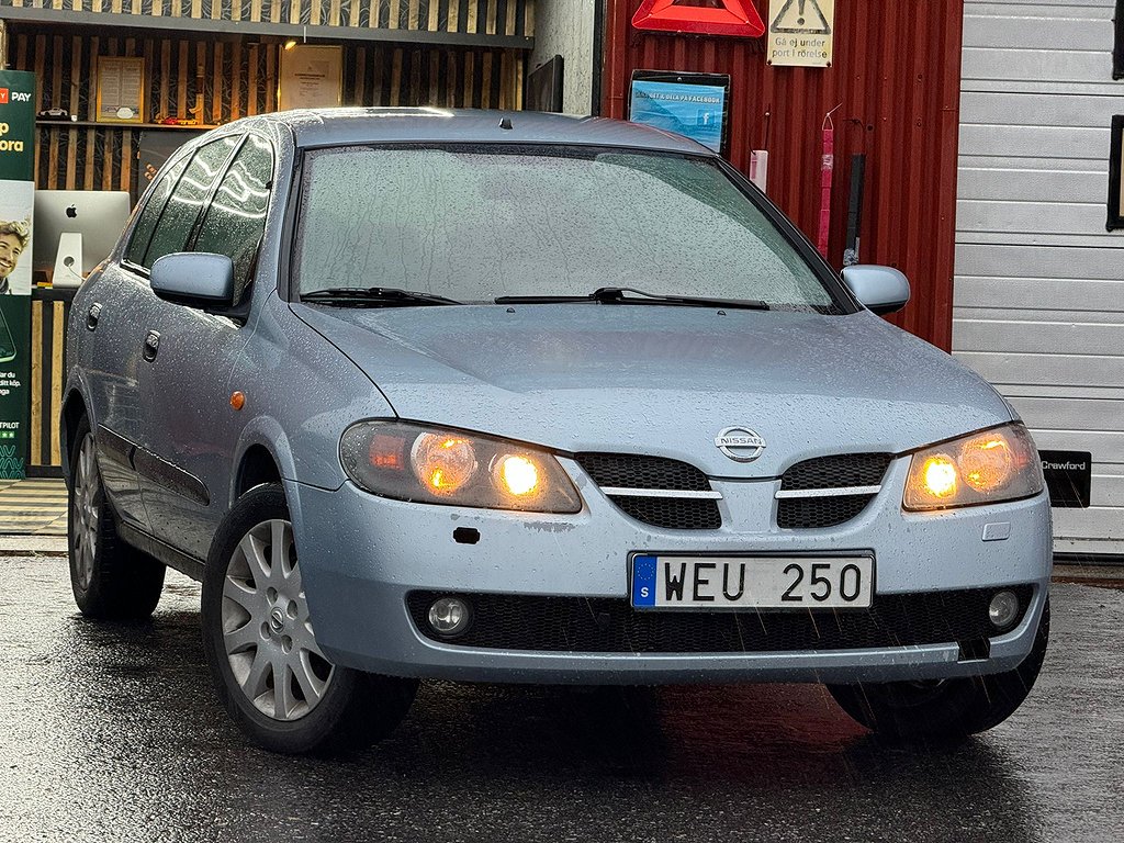 Nissan Almera 5-dörrar 1.8 Euro 4