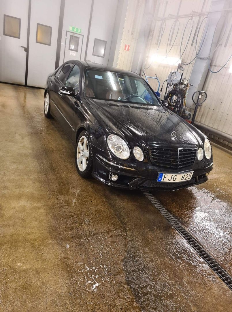 Mercedes-Benz E