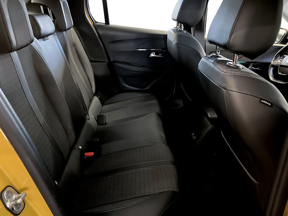 Bild på Peugeot 208 Allure 1.2 PT 100hk Aut - B-KAMERA, PANO