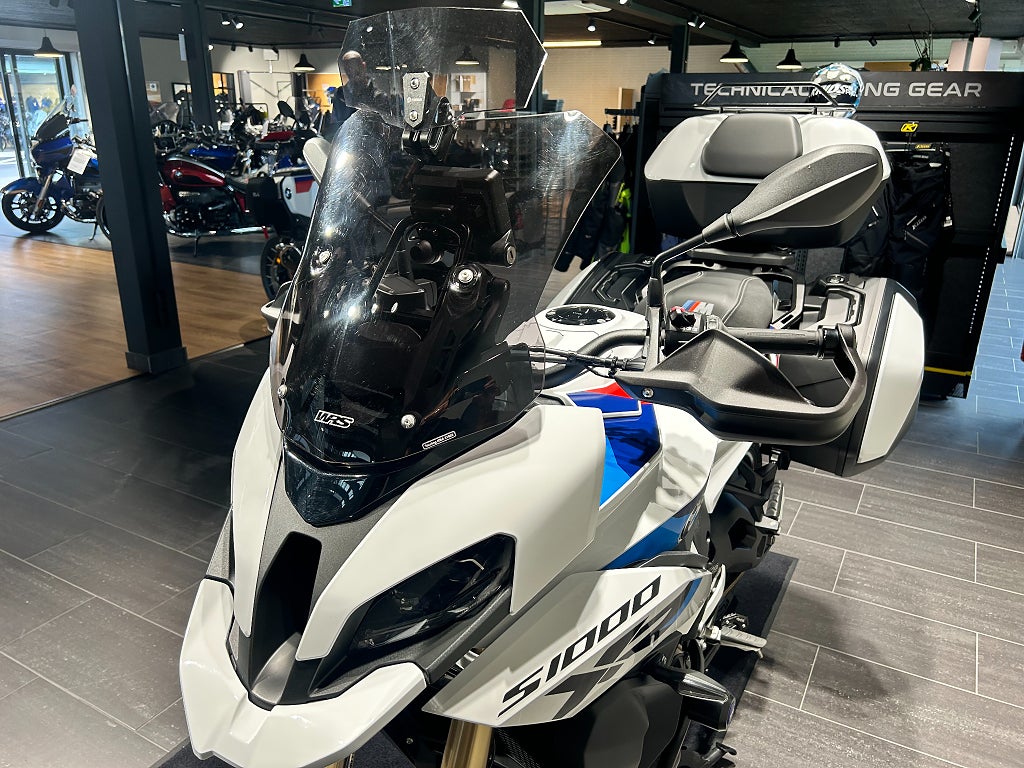 BMW S1000XR /Kamera/3 väskor/Serviceavtal/Kraschbågar