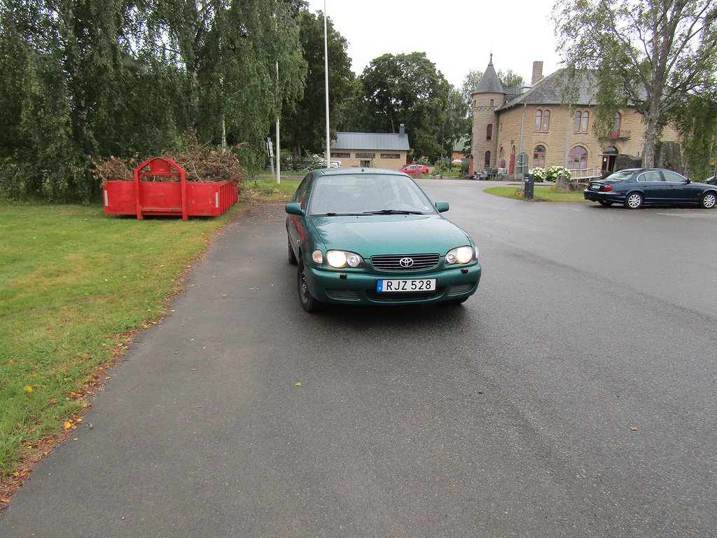 Toyota Corolla Liftback 1.6 VVT-i