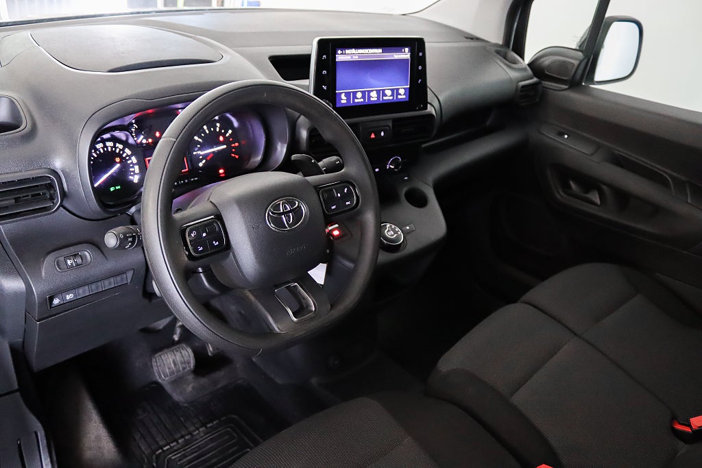Toyota ProAce City 1.5D Värmare B-kamera 3-Sits