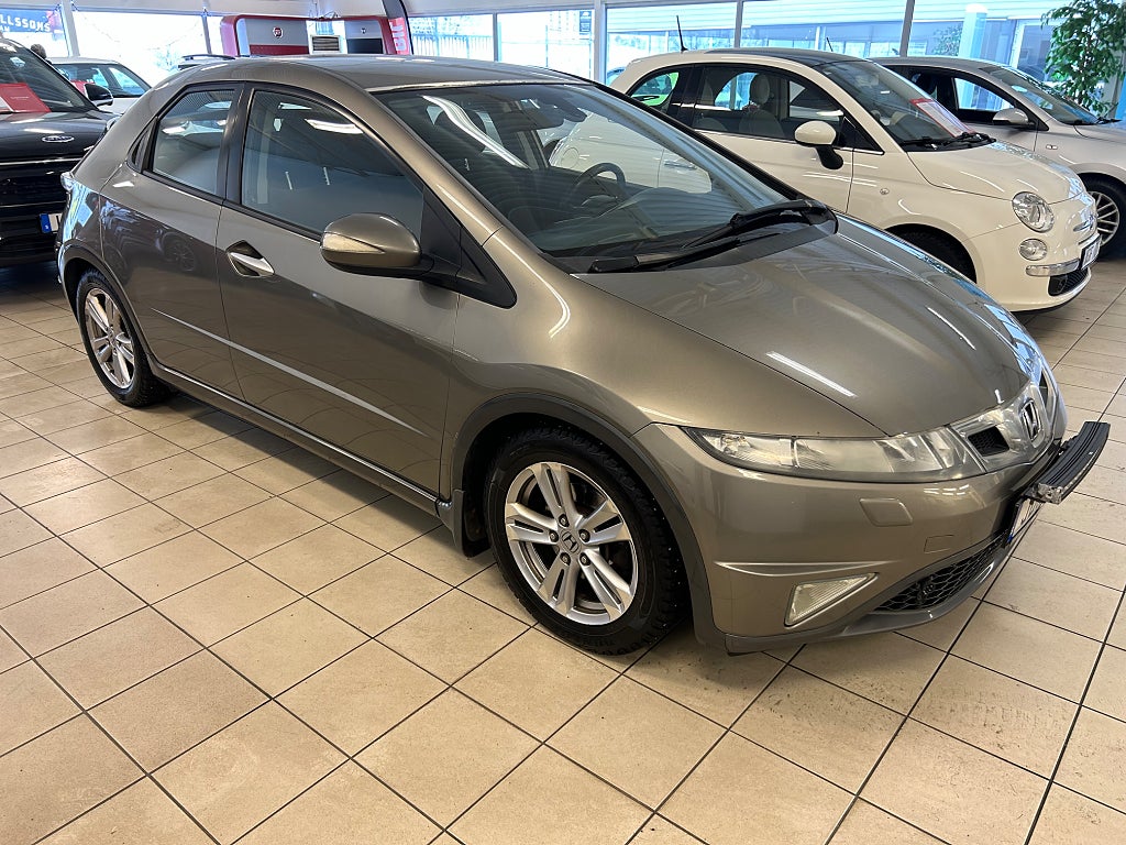 Honda Civic 5-dörrar 1.8 i-VTEC Sport Euro 5