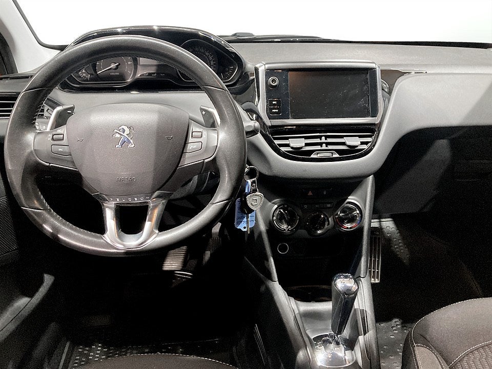 Bild på Peugeot 208 Active 1.2 PT 82hk Aut - DRAG, M-VÄRME MED KUPEUTTAG