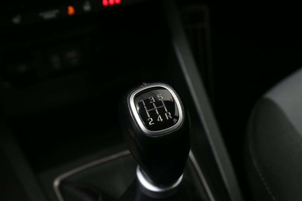 Hyundai i20 1,2 Premium CarPlay Kamera P-sensor Motorvärmare 2019