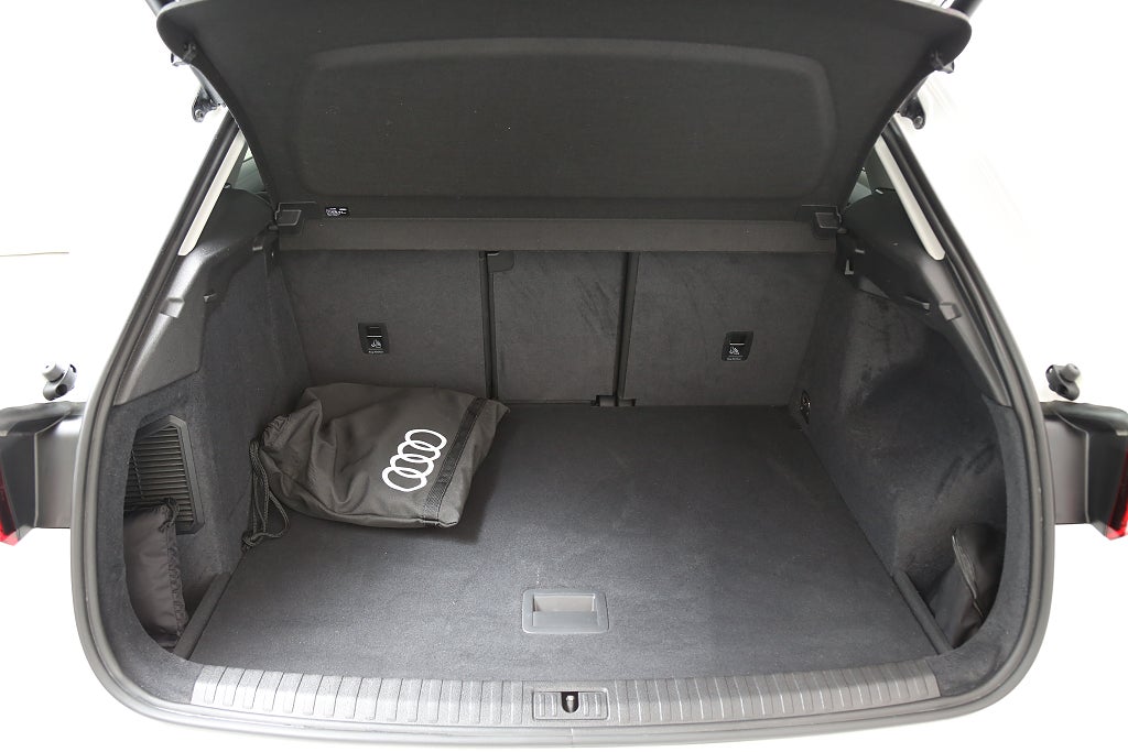 Audi Q3 45 TFSI e S Tronic Proline 245hk Dragkrok 2024