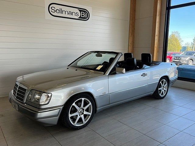 Mercedes-Benz E 200 Cabriolet Automat låga mil 