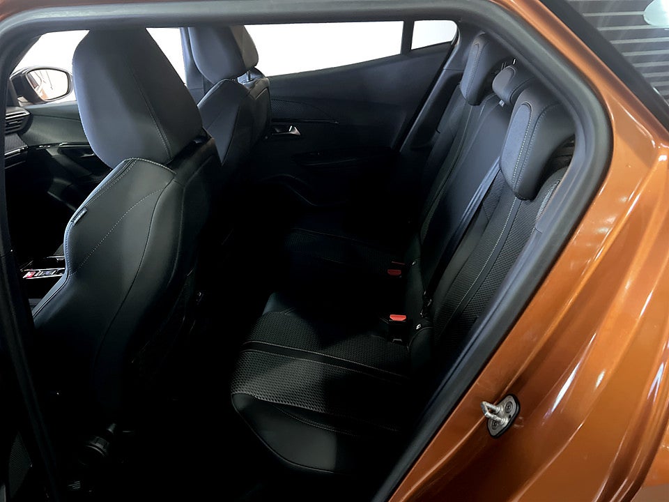 Bild på Peugeot E-2008 GT 50kWh 136hk Aut - B-KAMERA, CARPLAY