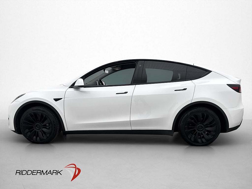 Tesla Model Y Standard Range Autopilot Svenksåld MOMS