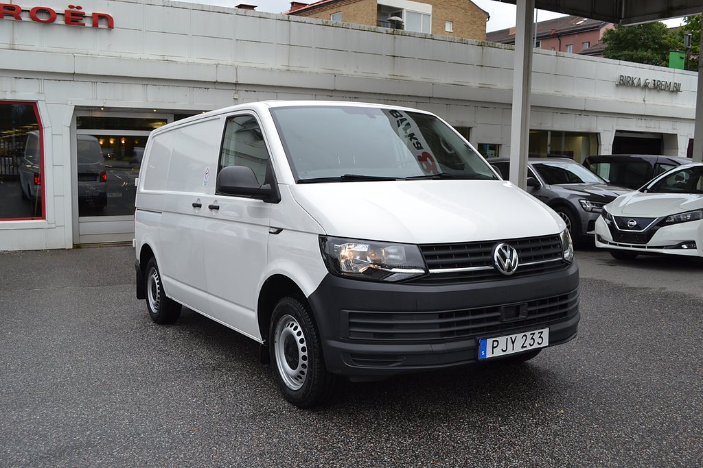 Volkswagen Transporter 2.0 TDI värmare + drag +Inredning 