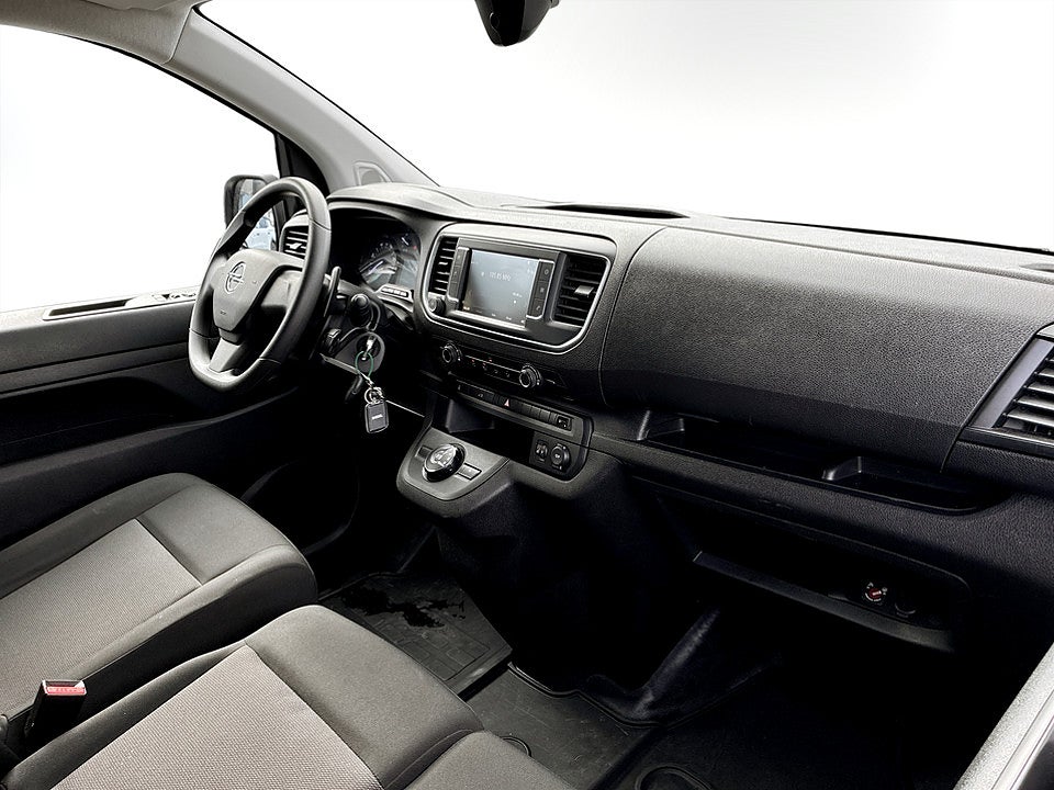 Bild på Opel Vivaro Business 2.0 BHDi 145hk Aut L3 B-KAMERA WEBASTO DRAG