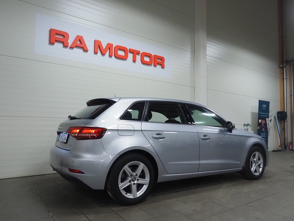 Audi A3 Sportback 1.5 150hk COD S Tronic Proline P-Sensorer 2018