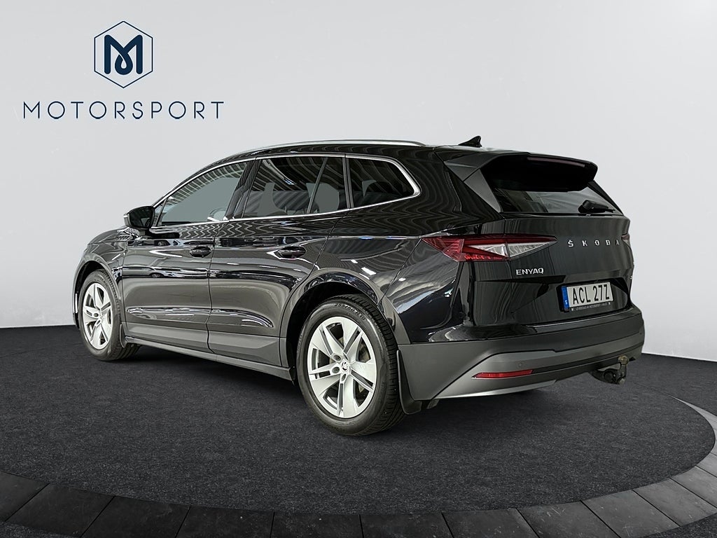 Skoda Enyaq iV 80x Dragkrok Adapativ fart 360° kamera Elstol 4WD bild 5