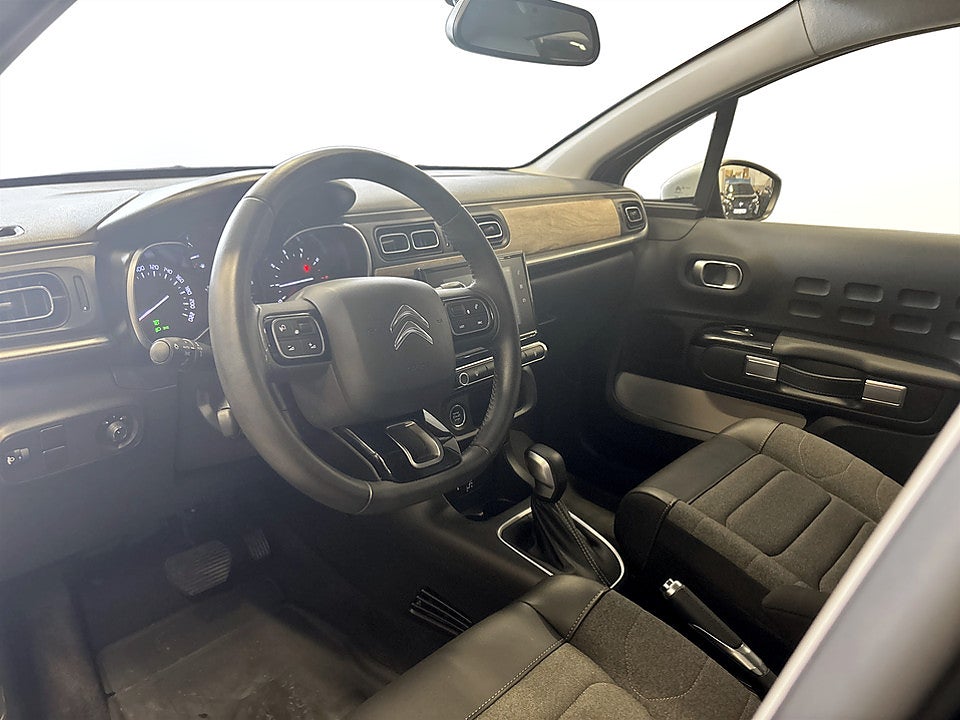 Bild på Citroën C3 Shine 1.2 PT 110hk Aut P-SENSORER