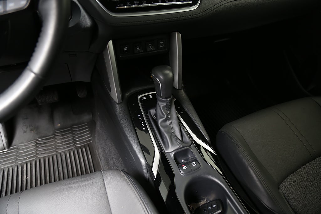 Toyota Corolla Cross Hybrid AWD-i e-CVT 197hk Executive Navi JBL Motorv 2024