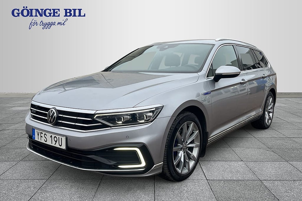 Volkswagen Passat Sportscombi GTE Executive IQ-light/ Drag/ Värmare