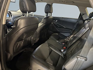 Hyundai Grand Santa fe 2.2 4WD Premium Plus Pano Drag Kamera Skinn Mvärm SoV – bild 13