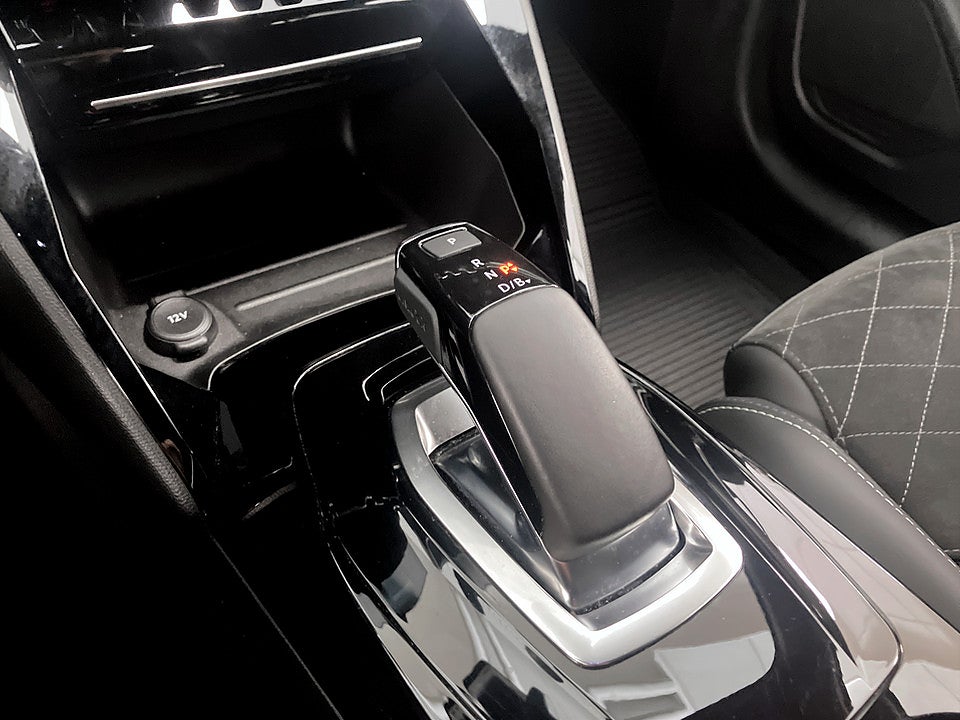 Bild på Peugeot E-208 GT Pack 50kWh 136hk Aut B-KAMERA