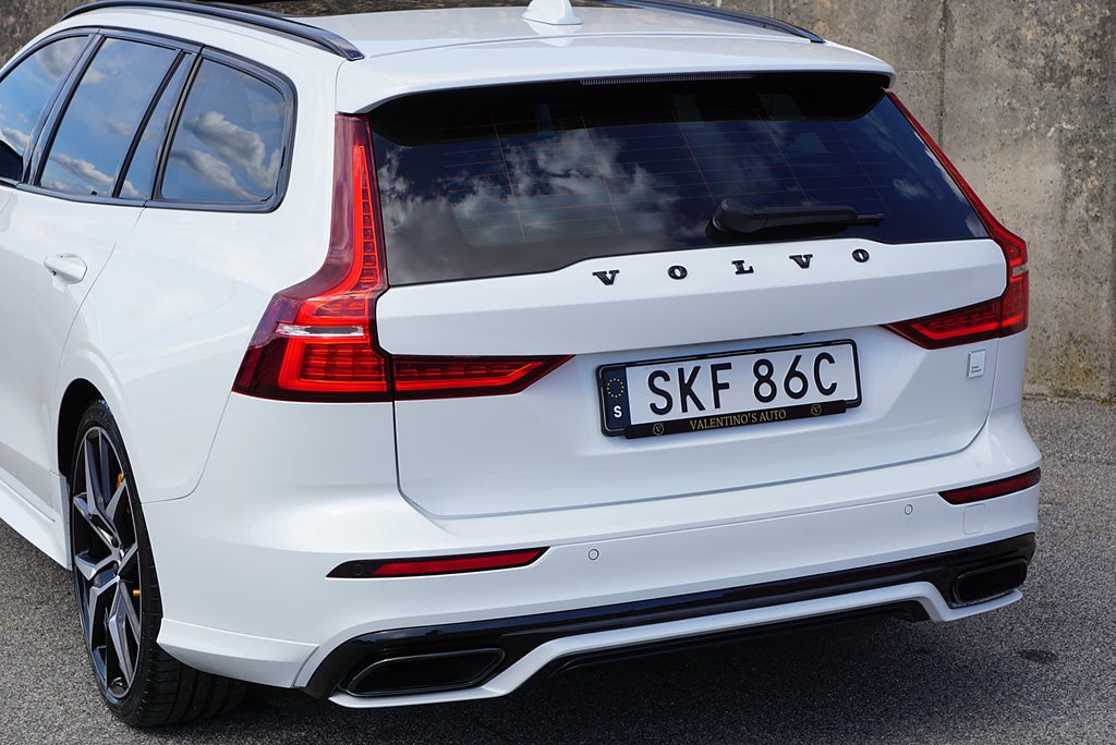 Volvo V60 T8 AWD Polestar Engineered|2900Mil|B&W|Pano|HuD|Drag|