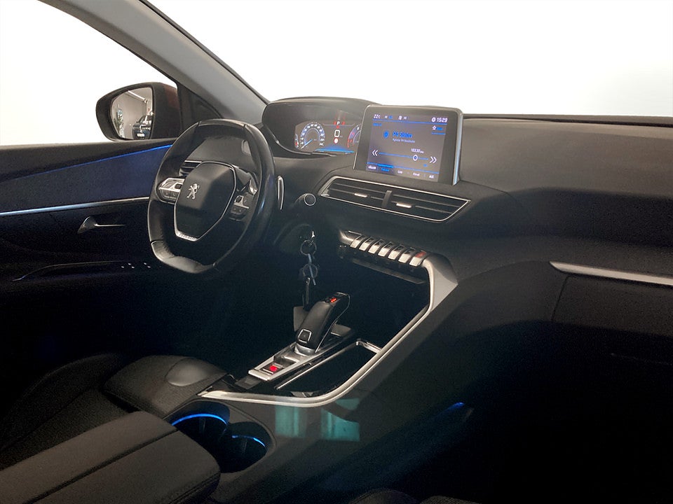 Bild på Peugeot 3008 Allure 1.2 PT 130hk Aut P-SENSORER