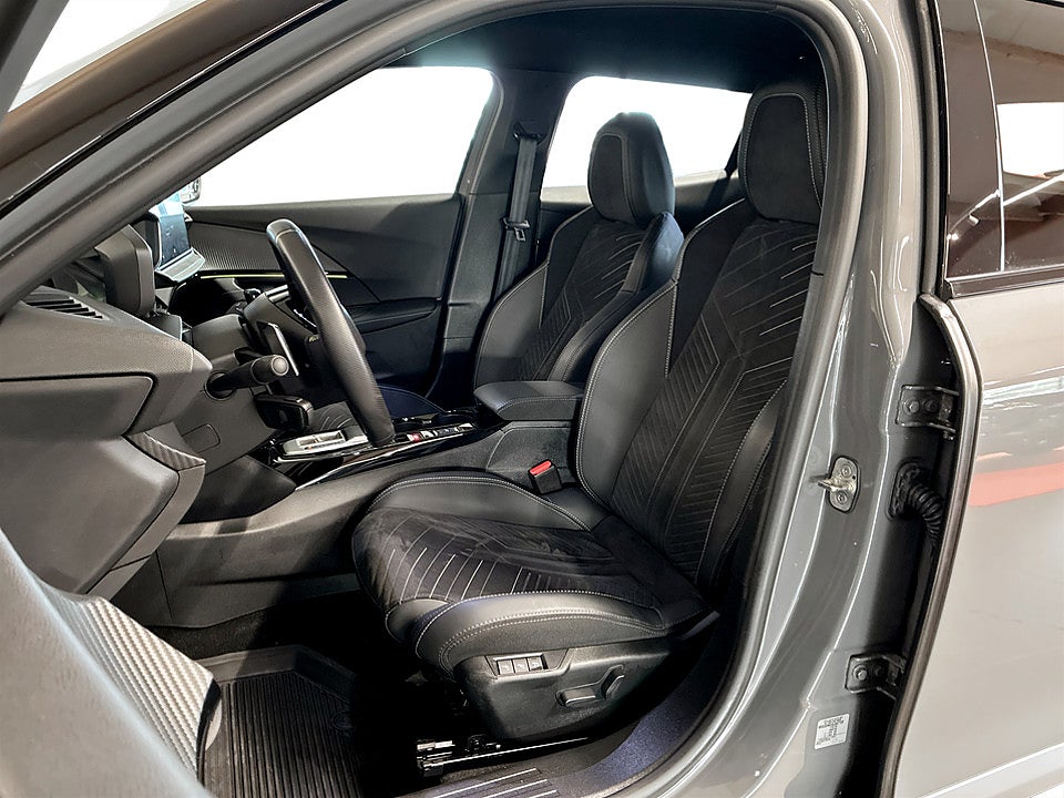 Bild på Peugeot 2008 GT 1.2 PT 130hk Aut B-KAMERA CARPLAY