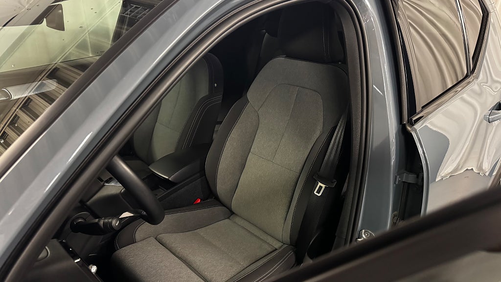 Volvo XC40 Recharge T4 211hk Plus Dark Drag 360-Kamera Elstolar bild 13