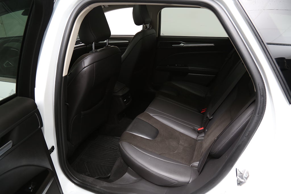 Ford Mondeo 2,0 TDCi 180hk Business Aut Kombi Panorama Värmare Drag