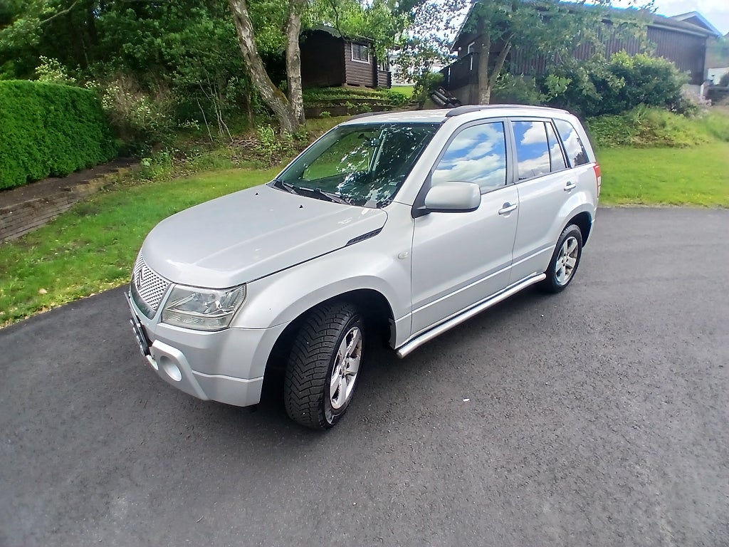 Suzuki Grand Vitara 5-dörrar 2.0 DOHC 16V VVT 4WD 