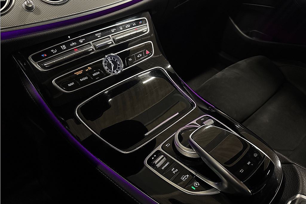 Mercedes-Benz E 300 D AMG Night, Pano, FR. 2,95%, Värmare