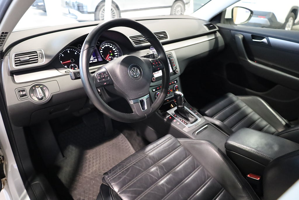 Volkswagen Passat 2.0 TDI AUT 4Motion R-line Drag Kamera Drag Läder 2013