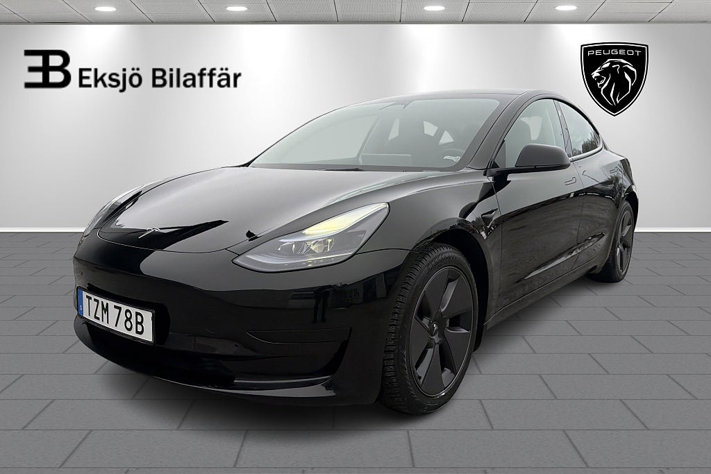 Tesla Model 3 Standard Range 60 kWh *Dragkrok, Autopilot, Vinterdäck*
