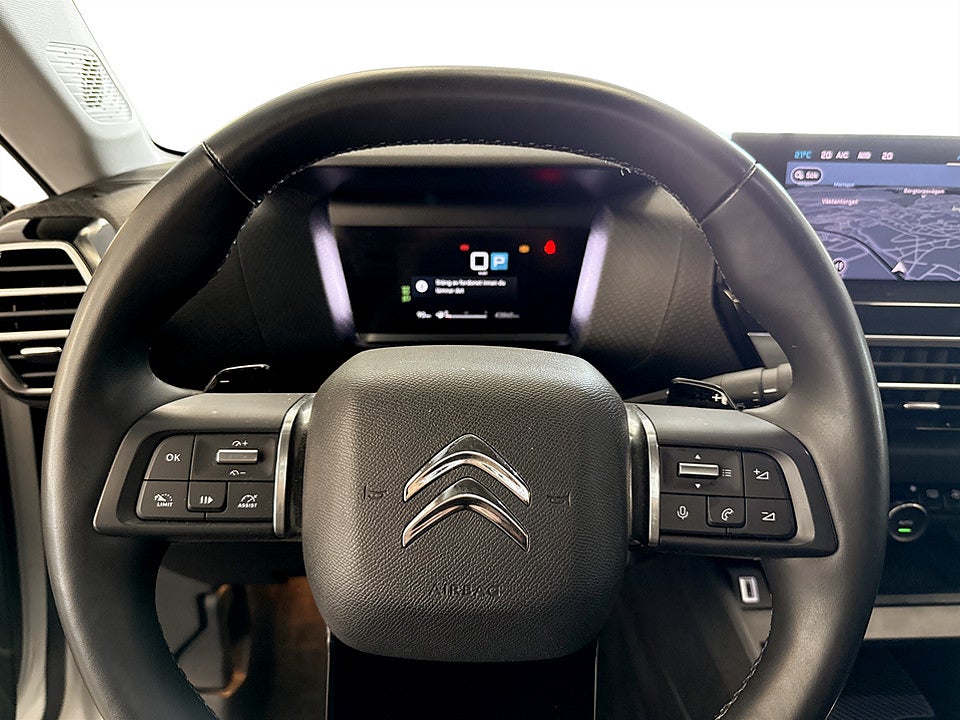 Bild på Citroën C4-X Shine 1.2 PT 130hk Aut HUD B-KAMERA NAVI